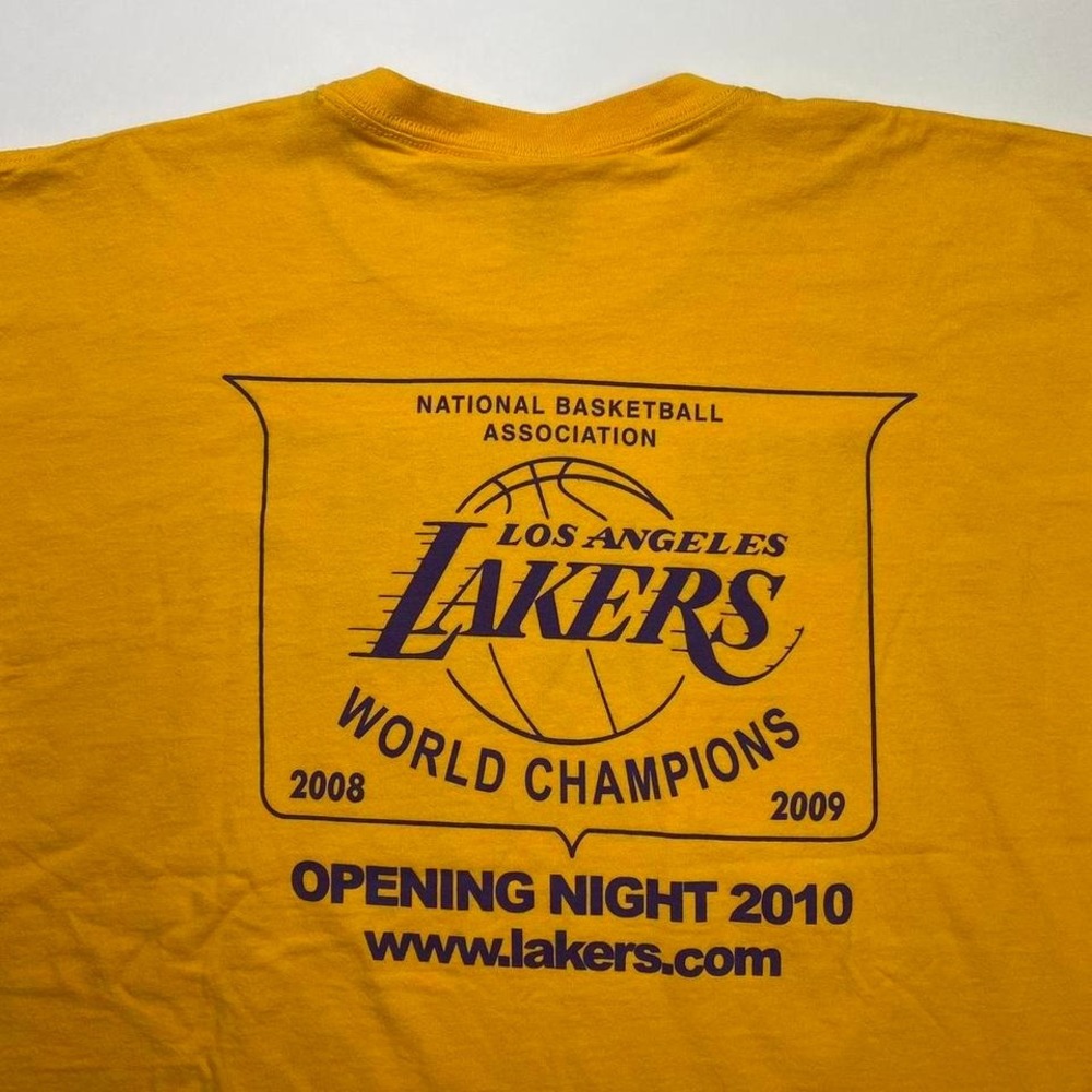 LA Los Angeles Lakers basketball promo shirt - Back to back champions - Kobe era
